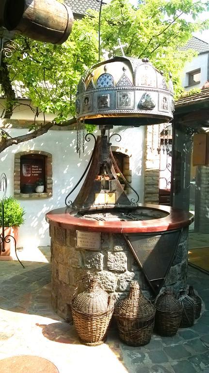 Penzion A Restauracia Toldi غالنتا المظهر الخارجي الصورة